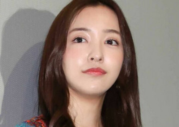 【リッツカールトン】板野友美の撮影騒動「一般常識でも法律でも撮影ができかねる脱衣所等では、撮影許可は下ろしていません」ホテル側が回答…浮上した'一般常識'のズレ